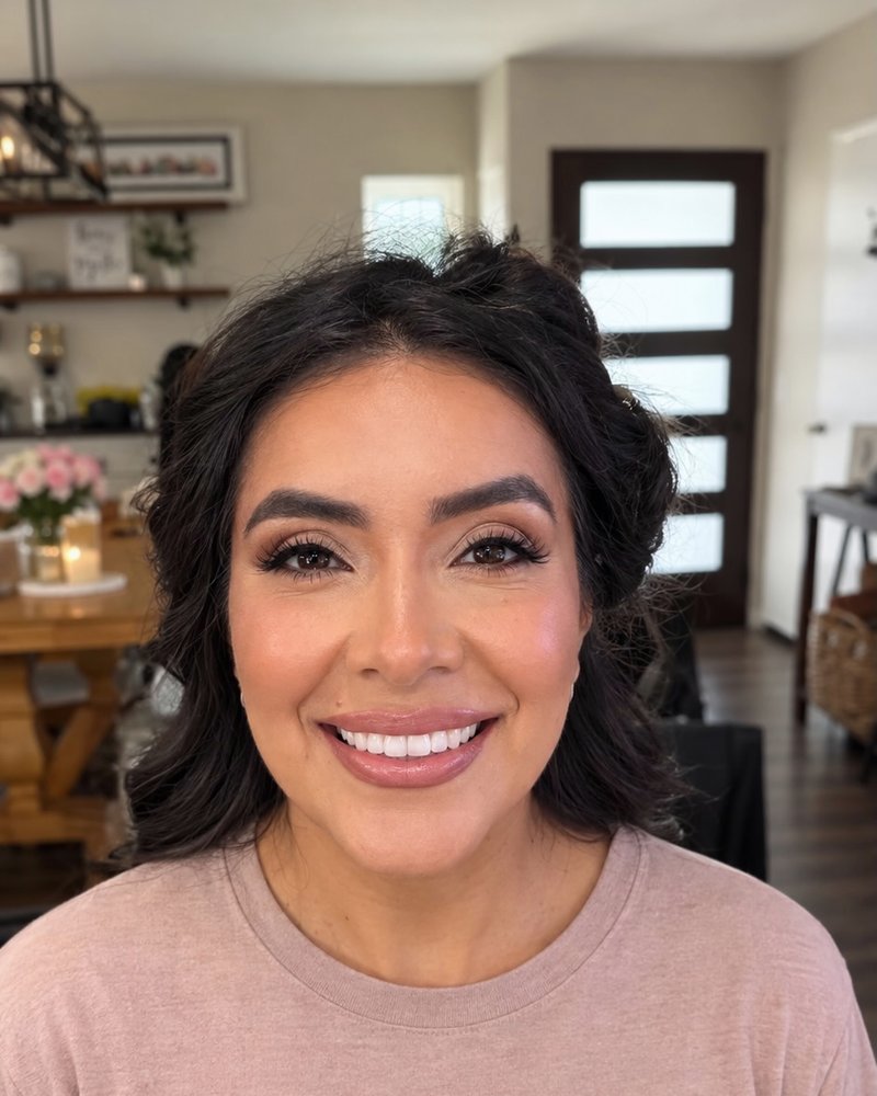 Natural radiant makeup by Thalia Castillo